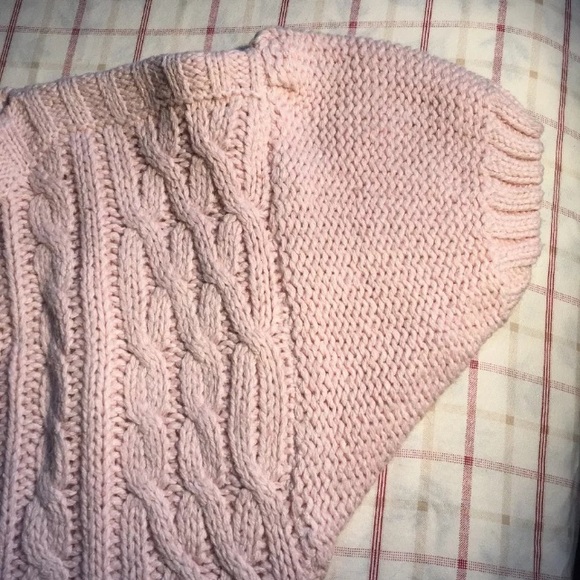 Diane Von Furstenberg pearls& short sleeve sweater - Picture 4 of 6